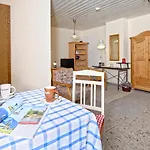 Feriegård Gaestehaus Koyerbauer Boardinghouse *