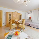 Gaestehaus Koyerbauer Boardinghouse *