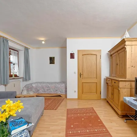 Gaestehaus Koyerbauer Boardinghouse مزرعة للإقامة اسخو ام شيمغاو